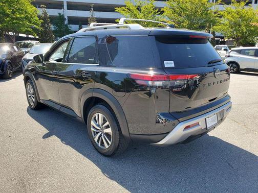 Super Black 2023 Nissan Pathfinder SL 4WD