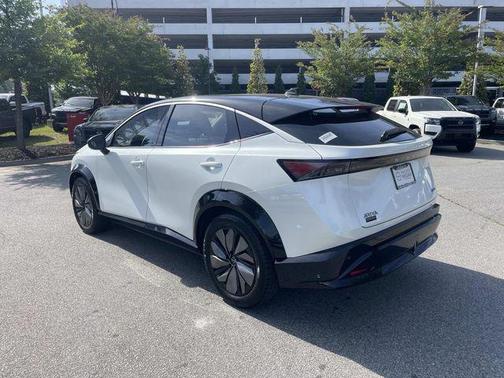 Black Diamond Pearl 2023 Nissan ARIYA ENGAGE