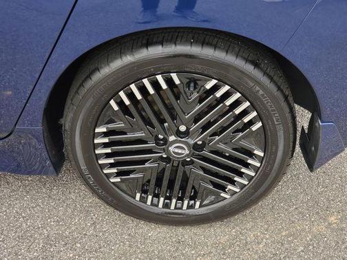 2023 Nissan Leaf SV PLUS 60 kWh