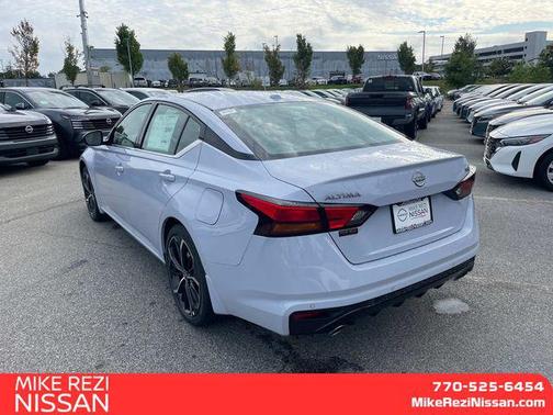 2025 Nissan Altima SR FWD