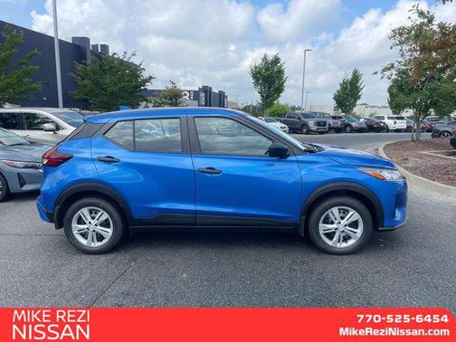 2025 Nissan Kicks S