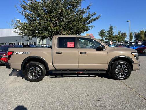 2024 Nissan Titan PRO-4X