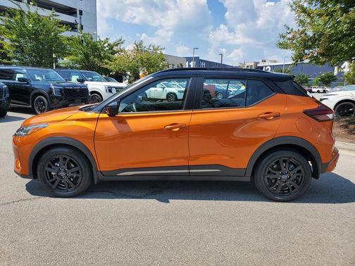 2023 Nissan Kicks SR