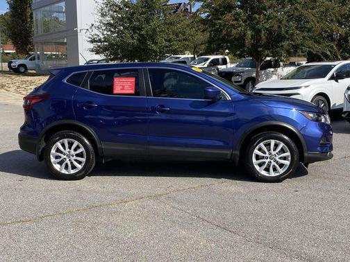 2022 Nissan Rogue Sport S