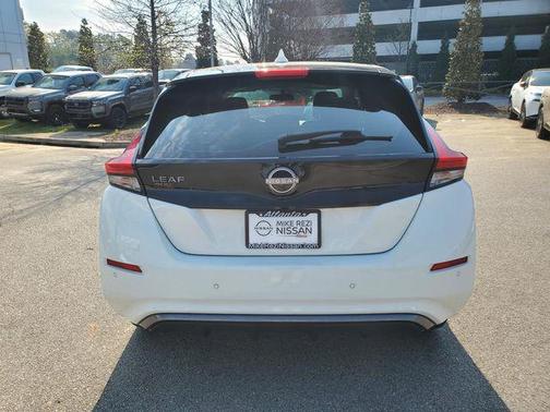 Glacier White 2023 Nissan Leaf S 40 kWh