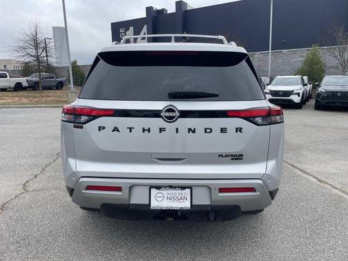 2023 Nissan Pathfinder Platinum 4WD