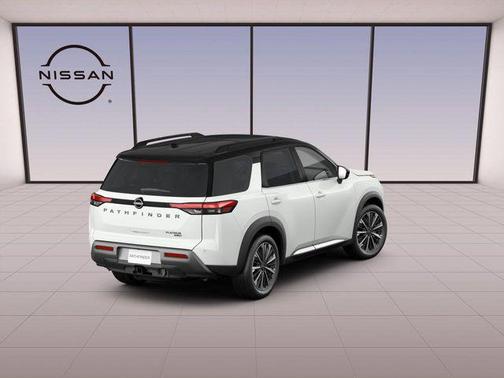 Everest White Pearl Tricoat/Super Black 2026 Nissan Pathfinder Platinum