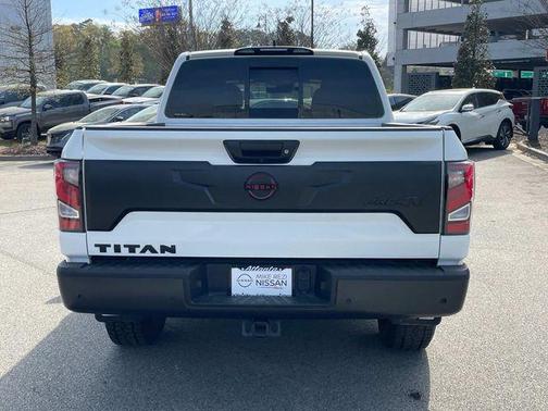 2024 Nissan Titan PRO-4X