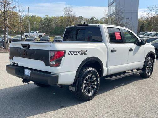 2024 Nissan Titan PRO-4X