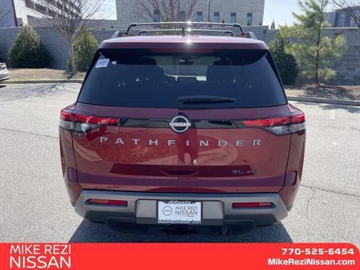 2026 Nissan Pathfinder SL
