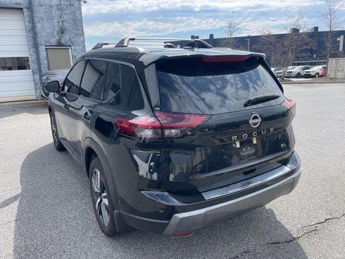 2024 Nissan Rogue SL