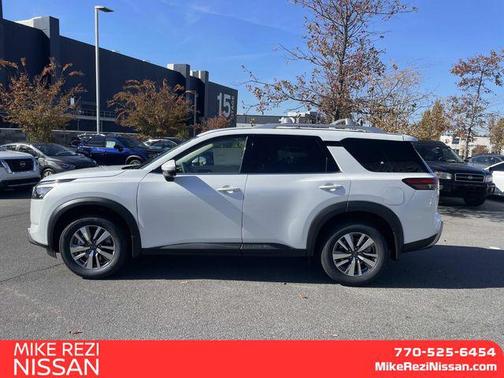 2025 Nissan Pathfinder SL FWD