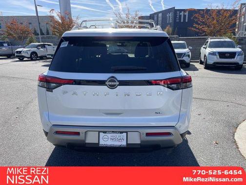 2025 Nissan Pathfinder SL FWD