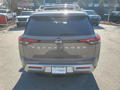 2024 Nissan Pathfinder Platinum 4WD