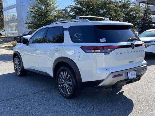 2024 Nissan Pathfinder SL 4WD