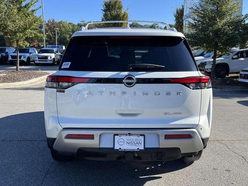 2024 Nissan Pathfinder SL 4WD
