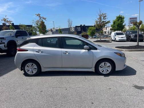 Brilliant Silver Metallic 2024 Nissan Leaf S