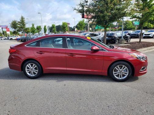 2016 Hyundai SONATA SE