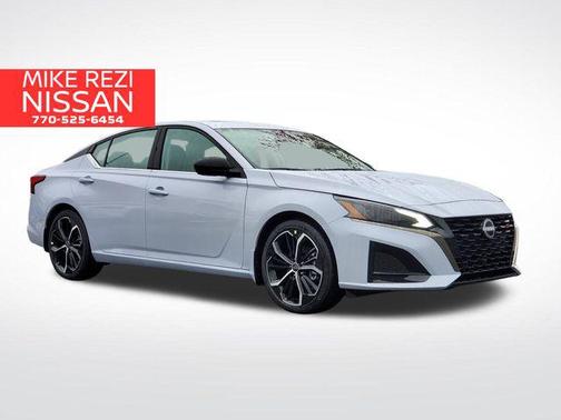 2025 Nissan Altima SR FWD