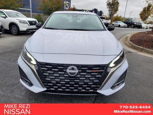 2025 Nissan Altima SR FWD