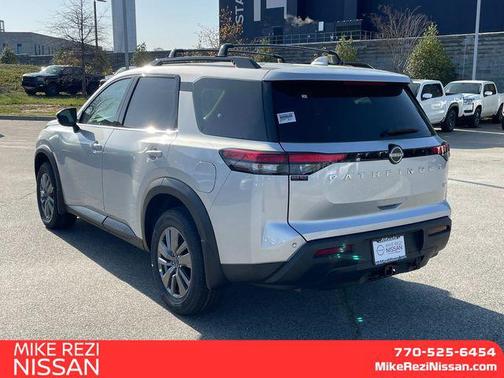 2025 Nissan Pathfinder SV FWD