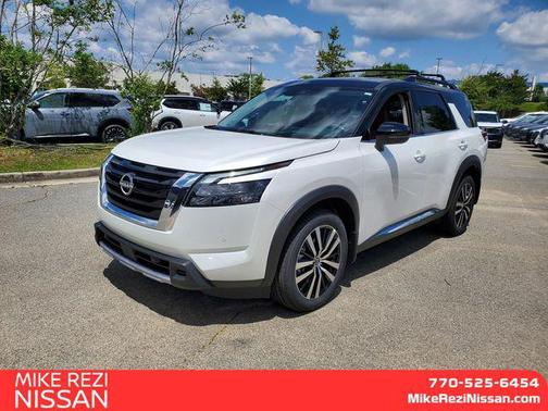 2025 Nissan Pathfinder Platinum 4WD