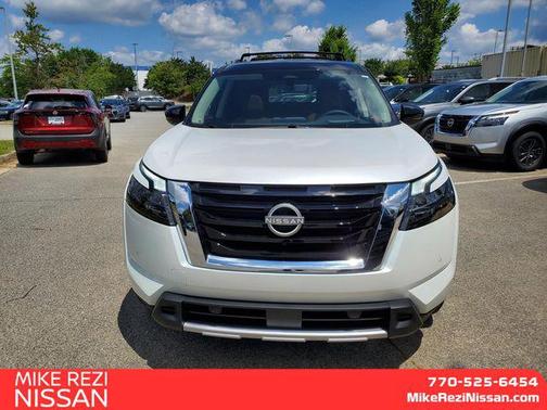 2025 Nissan Pathfinder Platinum 4WD