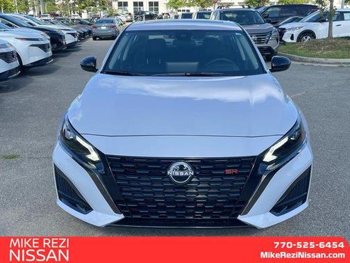 2025 Nissan Altima SR FWD
