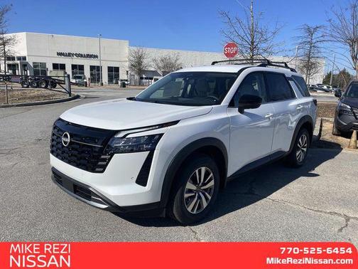 2026 Nissan Pathfinder SL