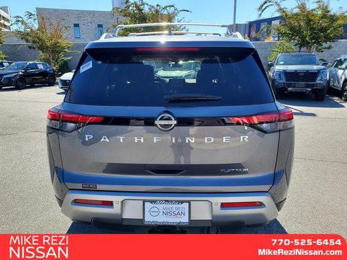 2025 Nissan Pathfinder Platinum FWD