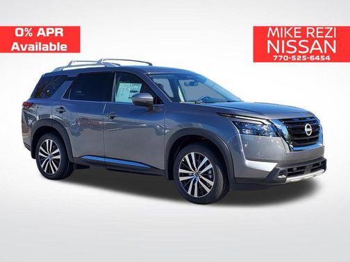 2025 Nissan Pathfinder Platinum FWD