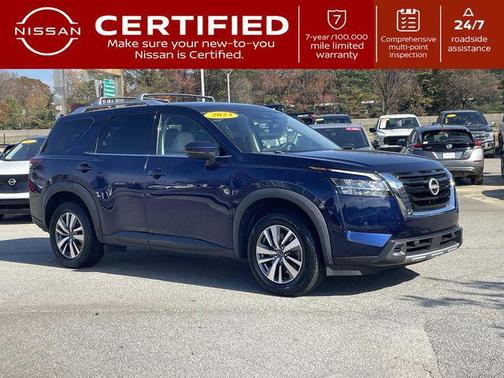 2023 Nissan Pathfinder SL 4WD