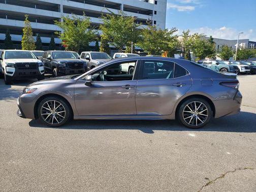 Predawn Gray Mica 2022 Toyota Camry SE