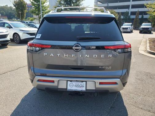 2023 Nissan Pathfinder Platinum 4WD