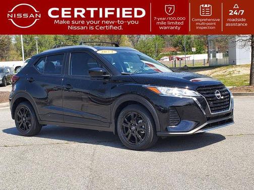 Super Black 2024 Nissan Kicks SV