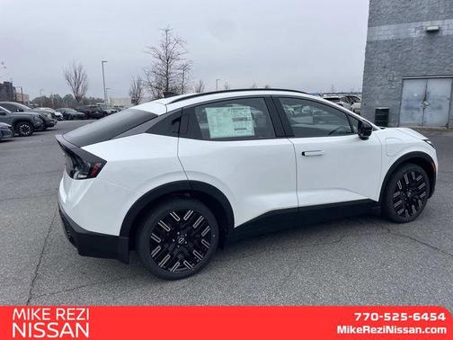 2026 Nissan Leaf PLATINUM+