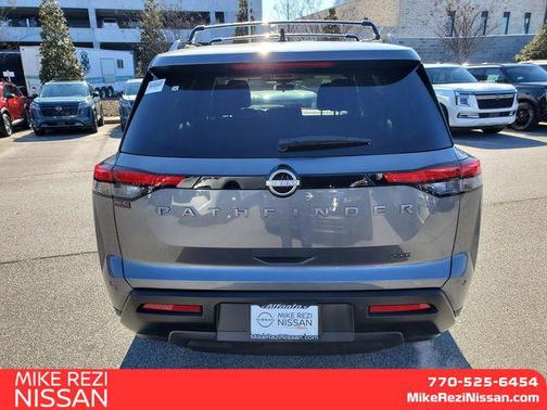 2026 Nissan Pathfinder SV