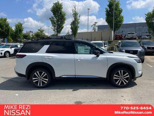 2025 Nissan Pathfinder Platinum 4WD