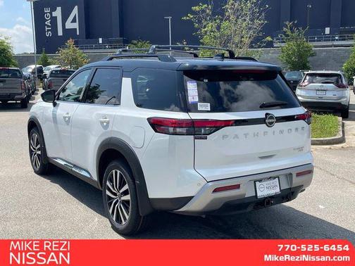 2025 Nissan Pathfinder Platinum 4WD