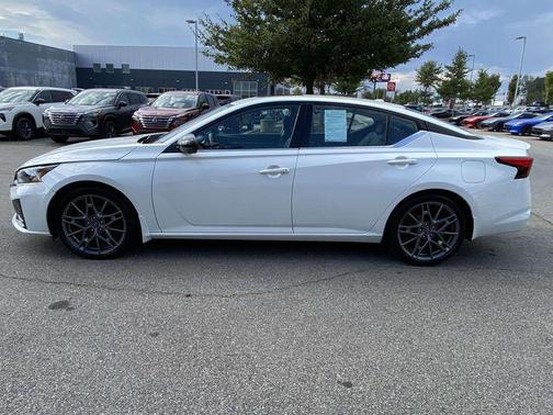 2024 Nissan Altima SR VC-Turbo FWD