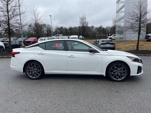 2024 Nissan Altima SR VC-Turbo FWD