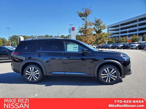 2025 Nissan Pathfinder Platinum 4WD