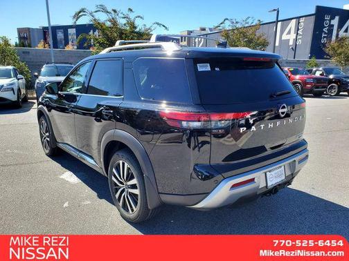 2025 Nissan Pathfinder Platinum 4WD