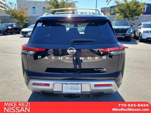 2025 Nissan Pathfinder Platinum 4WD