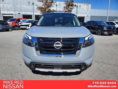 2025 Nissan Pathfinder Platinum FWD