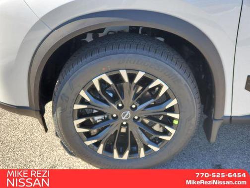 Everest White Pearl Tricoat 2026 Nissan Rogue Dark Armor