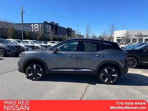 2025 Nissan Kicks SR