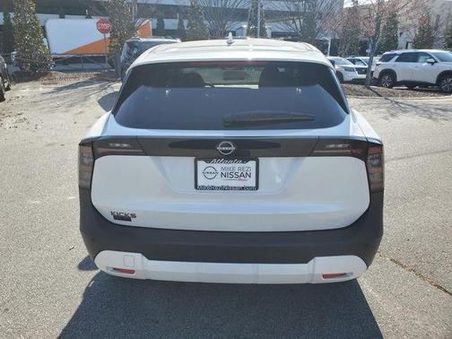 2025 Nissan Kicks SV