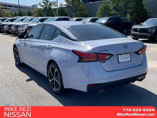 2025 Nissan Altima SR FWD