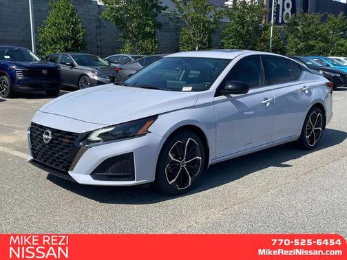 2025 Nissan Altima SR FWD